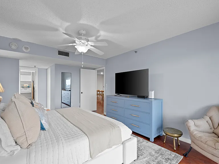 1104 Ben Franklin Dr #518 — Photo 7