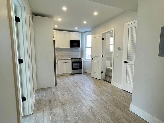 5th image of 86 Wallis Ave APT 1