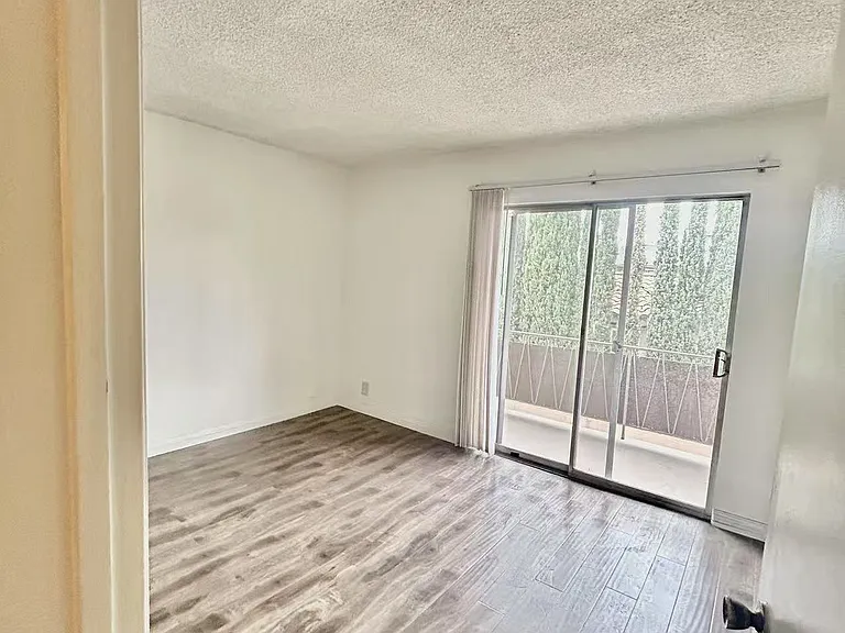922 W Duarte Rd #3 — Photo 13