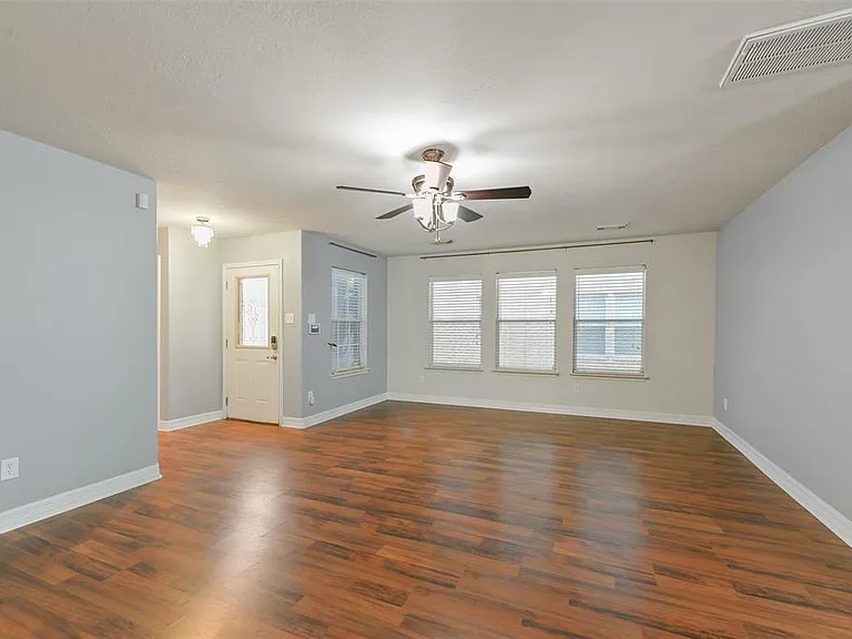 9523 Wyatt Oak Ln — Photo 4