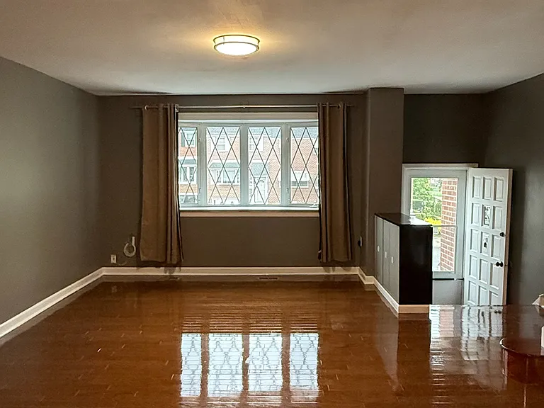 9889 Garvey Dr — Photo 3