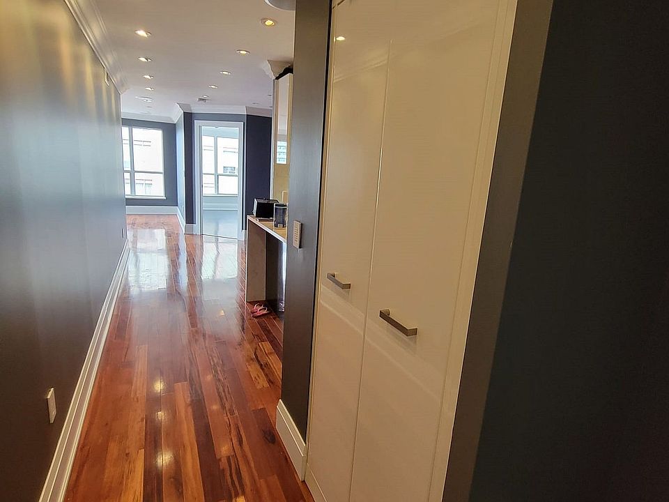 1st image of 909 Bay St #2601
