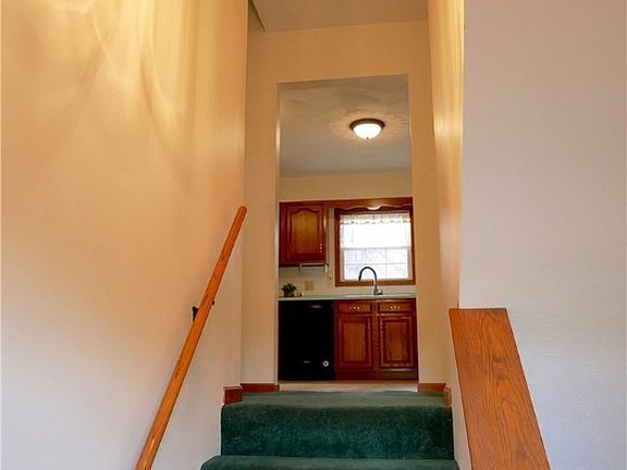 4th image of 123 Beckett Ct