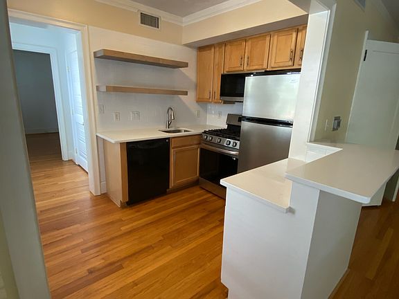 4th image of 712 Louise Ave APT 101