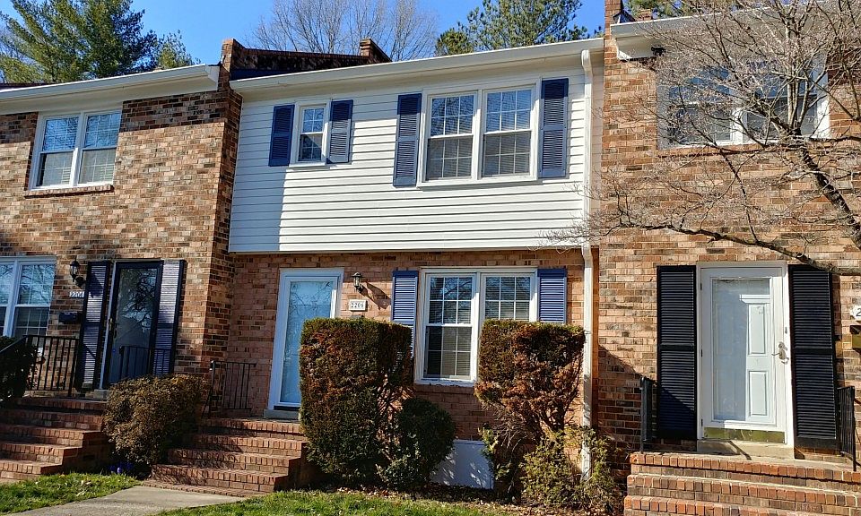 2nd image of 2206 Cranbury Ct