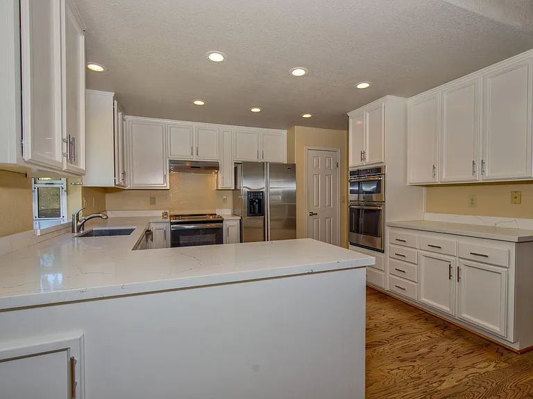 3800 Sheffield Cir — Photo 13