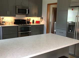 1328 E Ave N, Onalaska, WI 54650