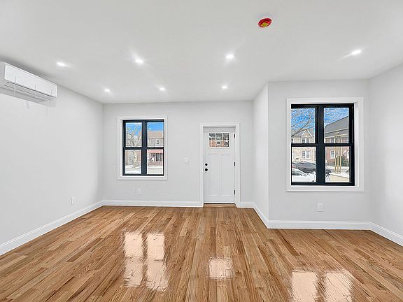 5th image of 1559 Remsen Ave