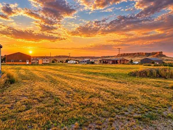 305 S Teigen Ave, Winnett, MT 59087