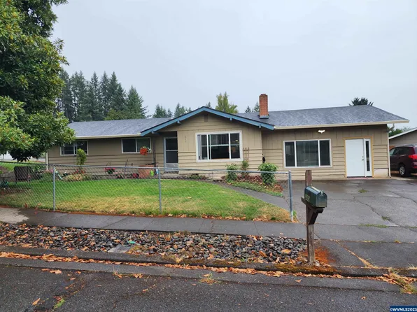 240 Nandina St, Sweet Home, OR 97386
