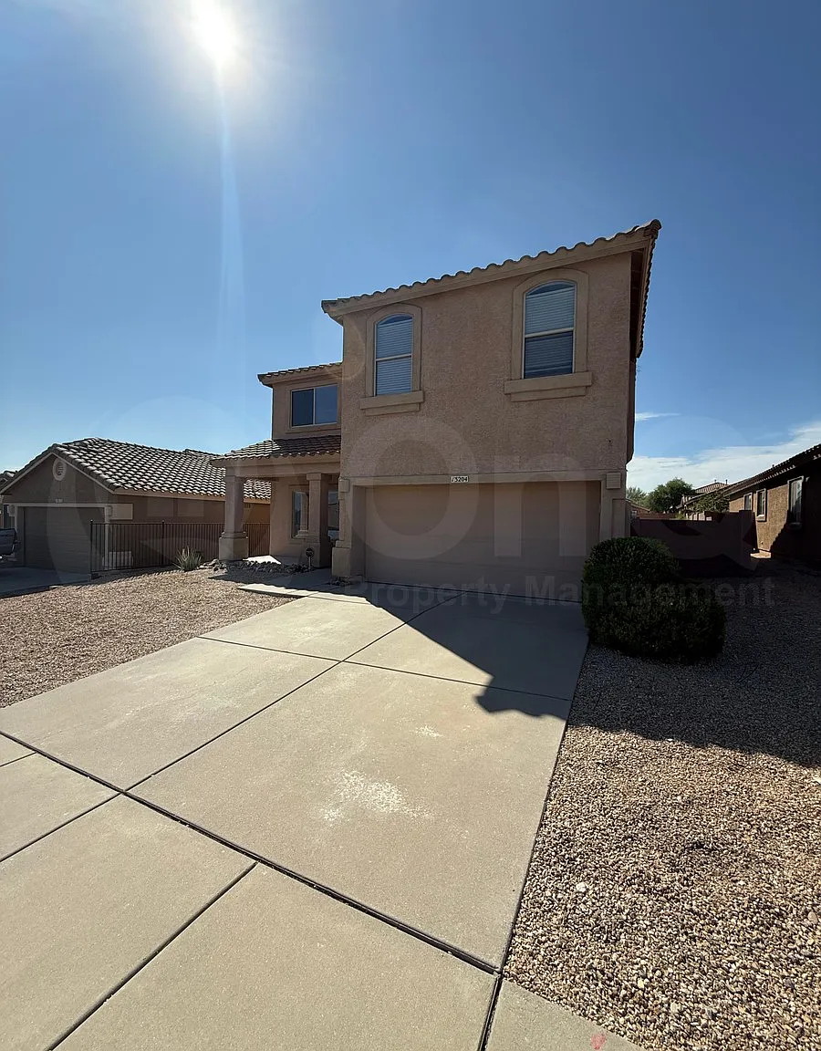 4 bed, 2.5 bath, 2234 sqft, $2,095 — Photo 2