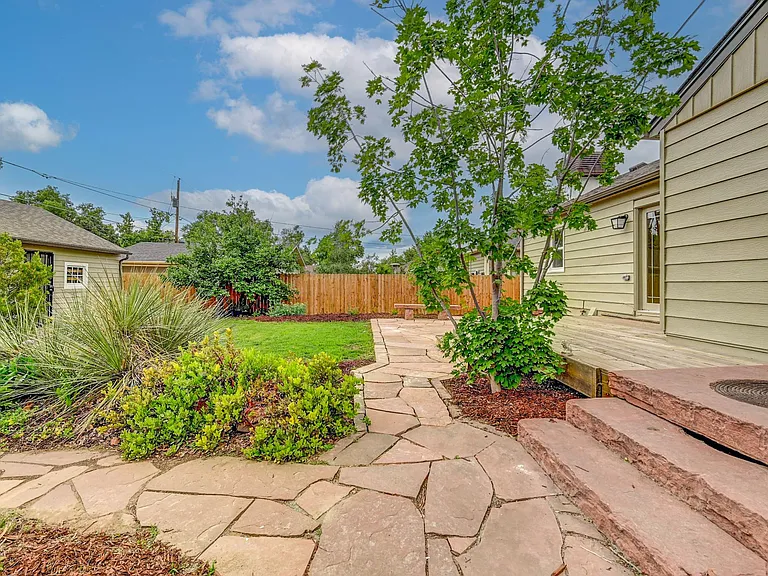 New flagstone back patio