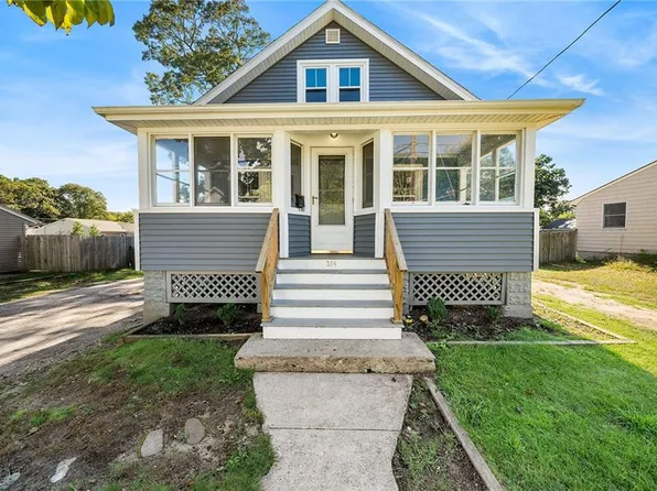 304 Church Ave, Warwick, RI 02889