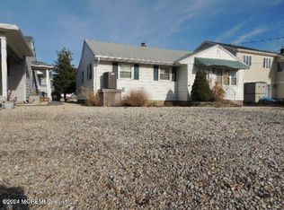 1709 Riviera Ct, Point Pleasant Beach, NJ 08742