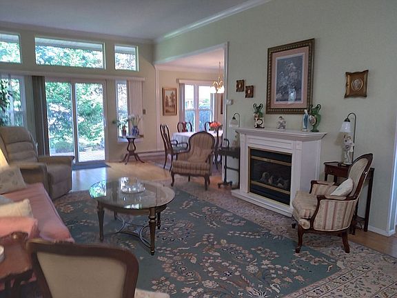 3rd image of 703 Alden Ct