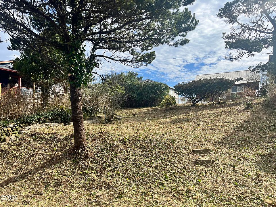 1st image of 137 SW Hurbert St