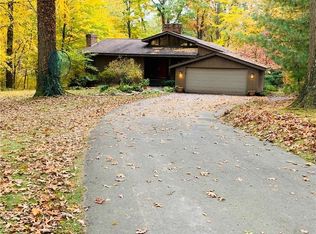 186 Old Hickory Rd, New Castle, PA 16102