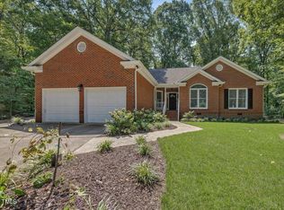 406 Lochside Dr, Cary, NC 27518