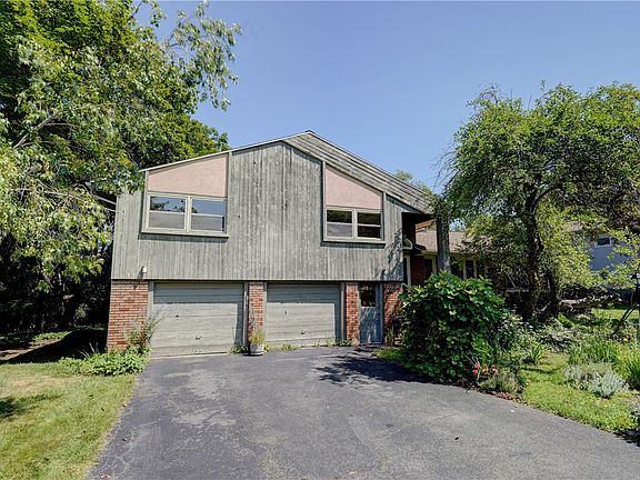 2nd image of 315 Dunrovin Ln