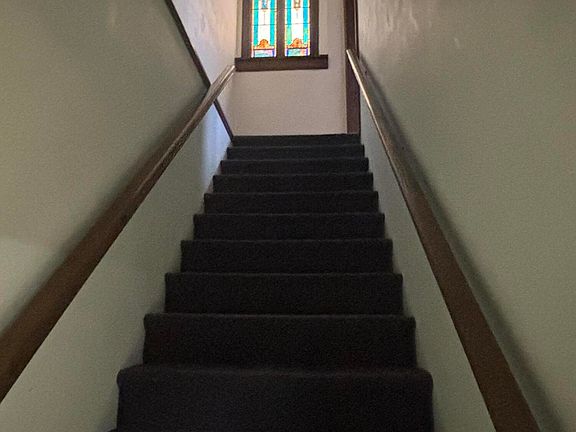 2nd image of 127 S Maple St #B