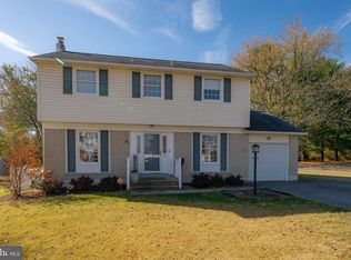 715 Plumtree Ln, Claymont, DE 19703