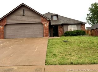 12169 N 107th Pl E, Collinsville, OK 74021