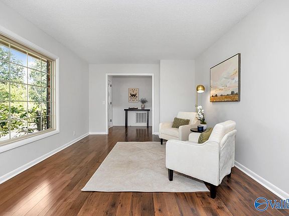 3rd image of 2035 Cameron Rd SW