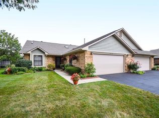 557 Raintree Pl, Englewood, OH 45322