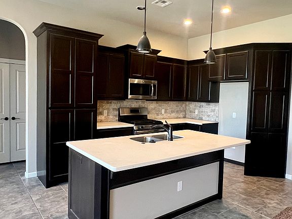 3rd image of 9405 Watercrest Ct