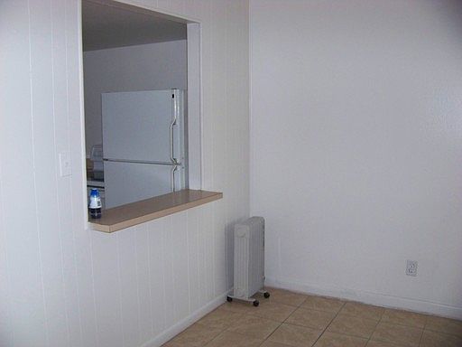 3rd image of 109 Magnolia St APT 3