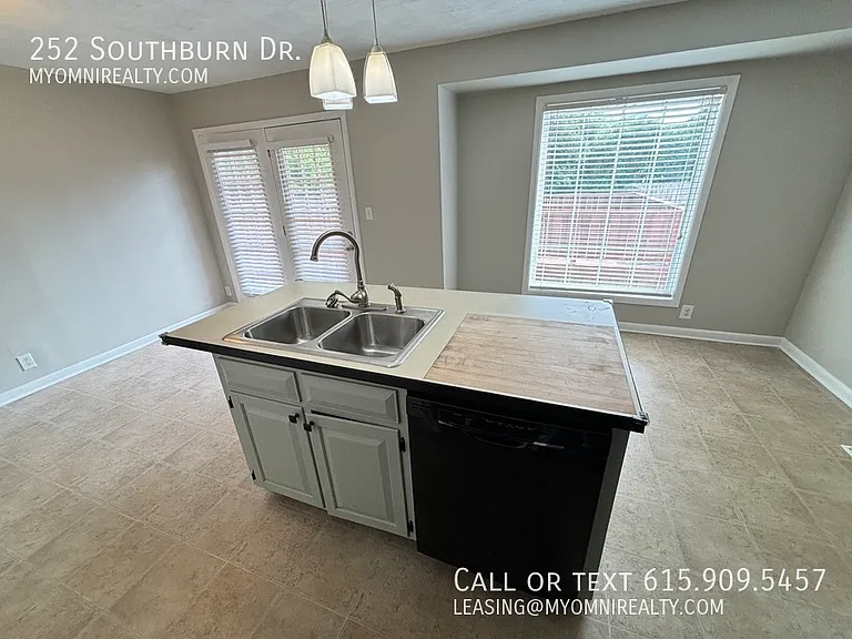 252 Southburn Dr — Photo 8
