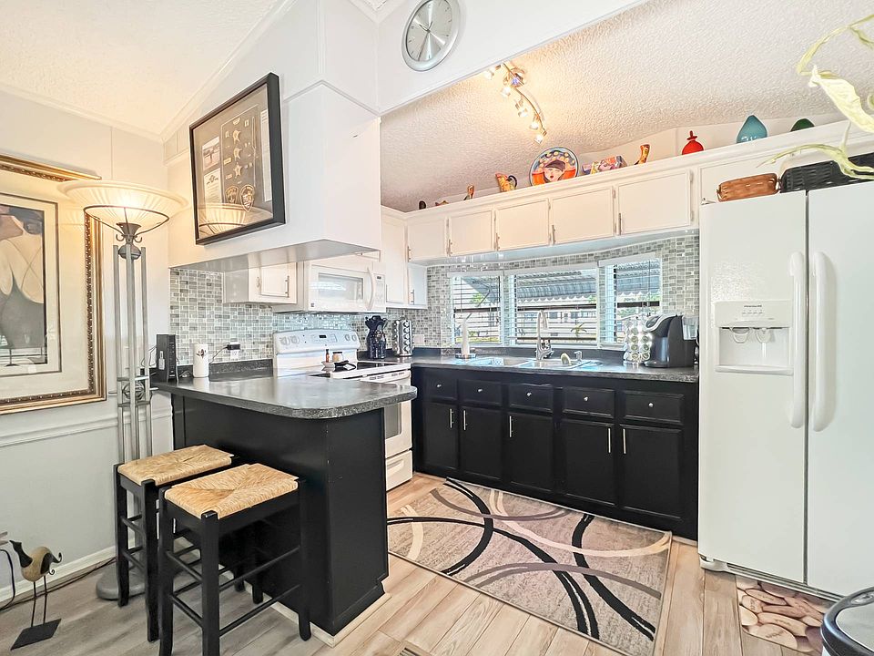 1st image of 208 Tuscarora Trl