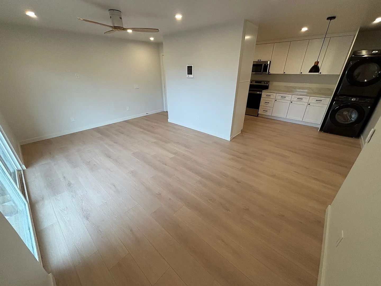 Laguna Drive — Photo 2