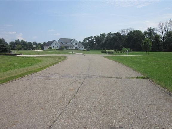 4th image of 157 Reserve Dr