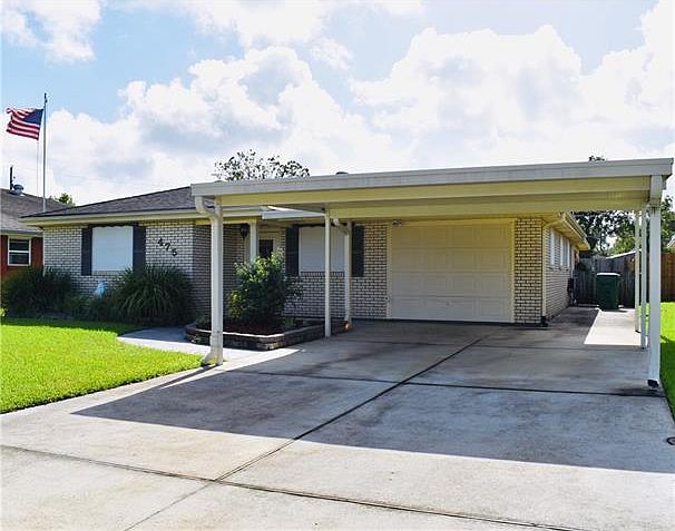 1st image of 475 Yew Dr