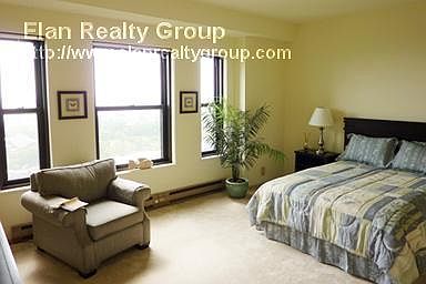 3rd image of 2150 N Lincoln Park W APT 708