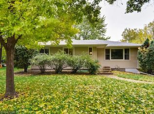 3015 Woodlane Dr, Woodbury, MN 55125