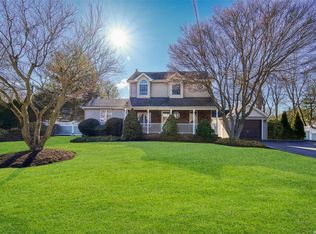 47 Kelsey Ave, Huntington Station, NY 11746