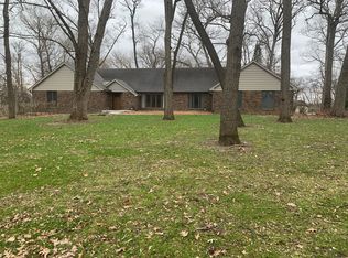 2123 Timber Trl, Freeport, IL 61032