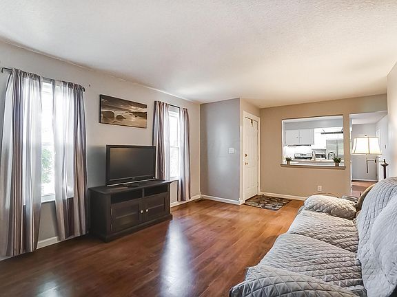 2nd image of 5924 Glennon Dr
