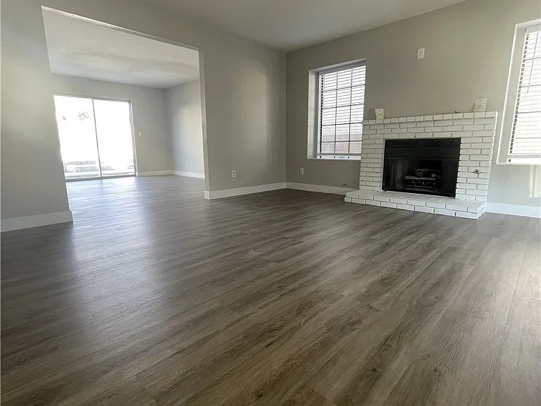 2840 Belleza Ln — Photo 2