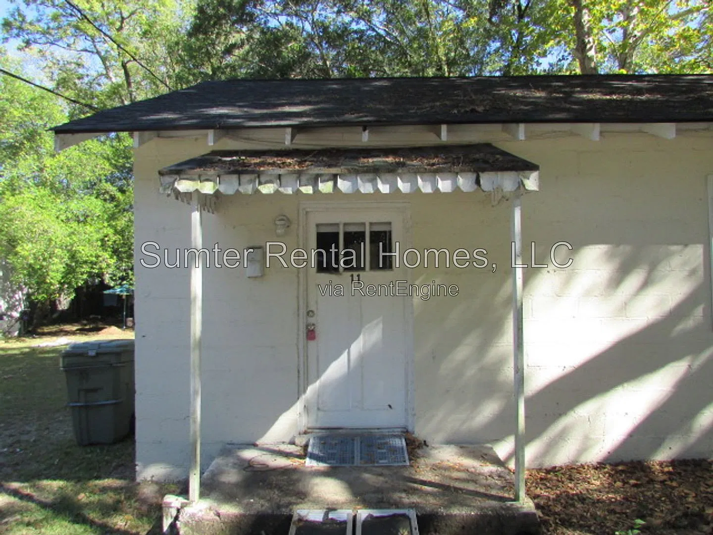 3 bed, 1.0 bath, 990 sqft, $1,100 — Photo 1