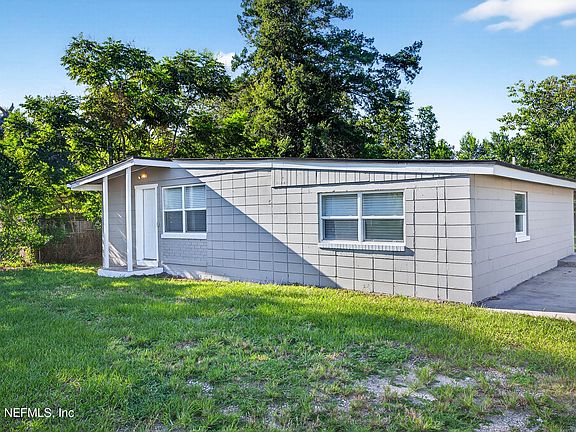 2nd image of 1023 DE PAUL Drive