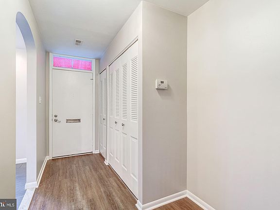3rd image of 1705 S Hayes St #2