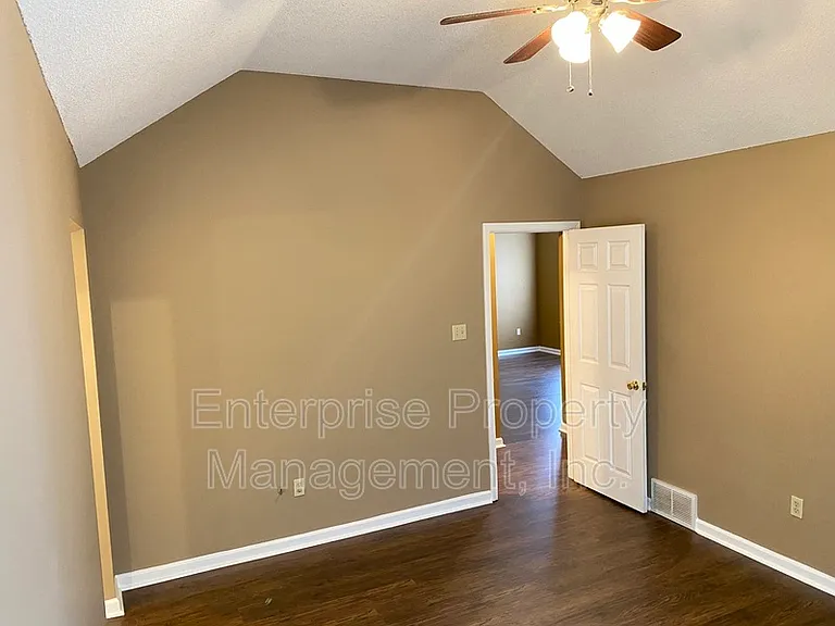 6496 Amberwood Cv — Photo 14