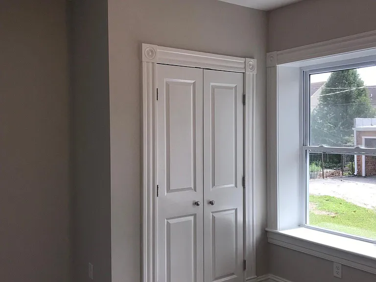 5890 Cates Ave — Photo 7