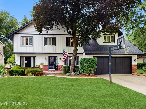 6432 Berkshire Ct, Lisle, IL 60532