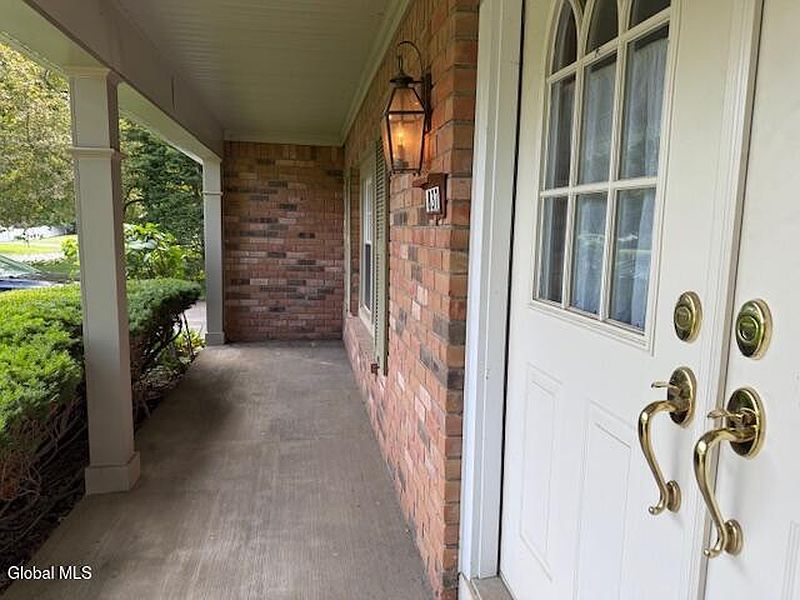 3rd image of 837 Worcester Drive