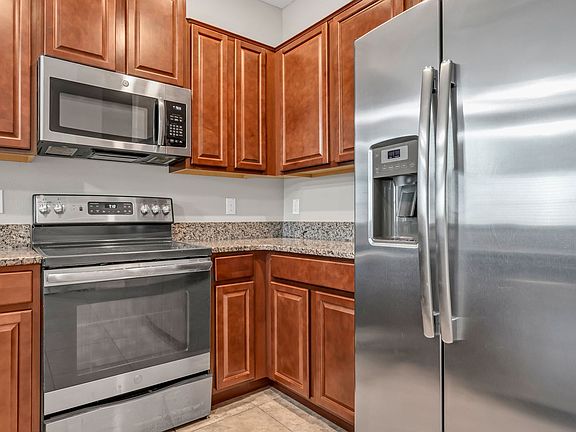 3rd image of 15510 Florence Hollow Pl