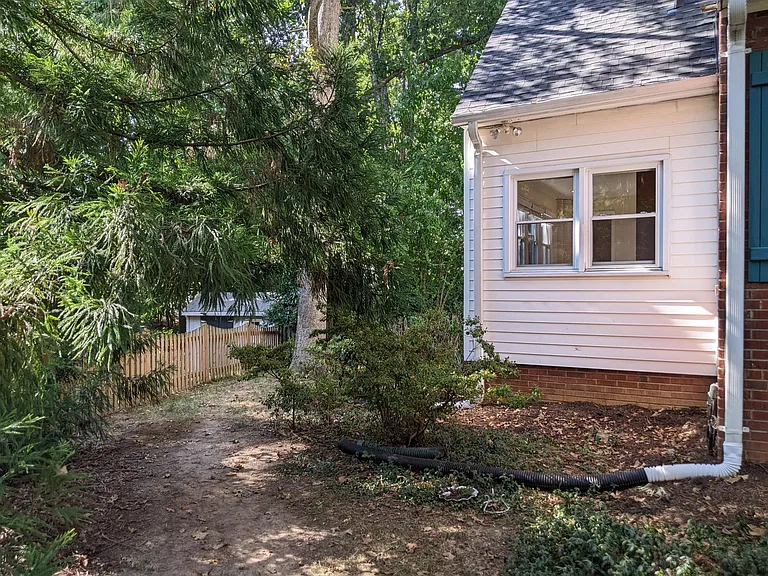 5900 Valley View Dr — Photo 9